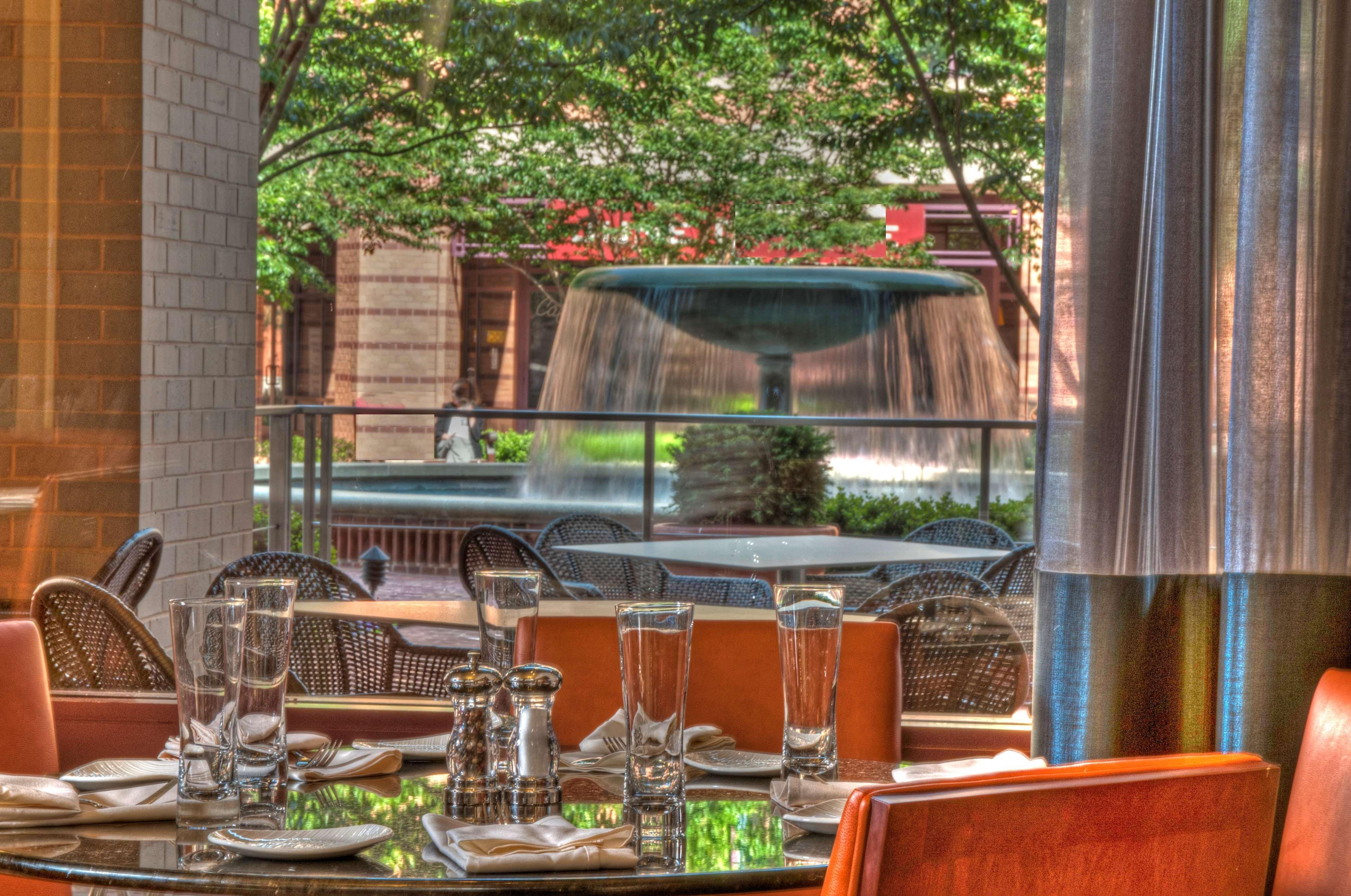 Embassy Suites By Hilton Alexandria Old Town Εξωτερικό φωτογραφία