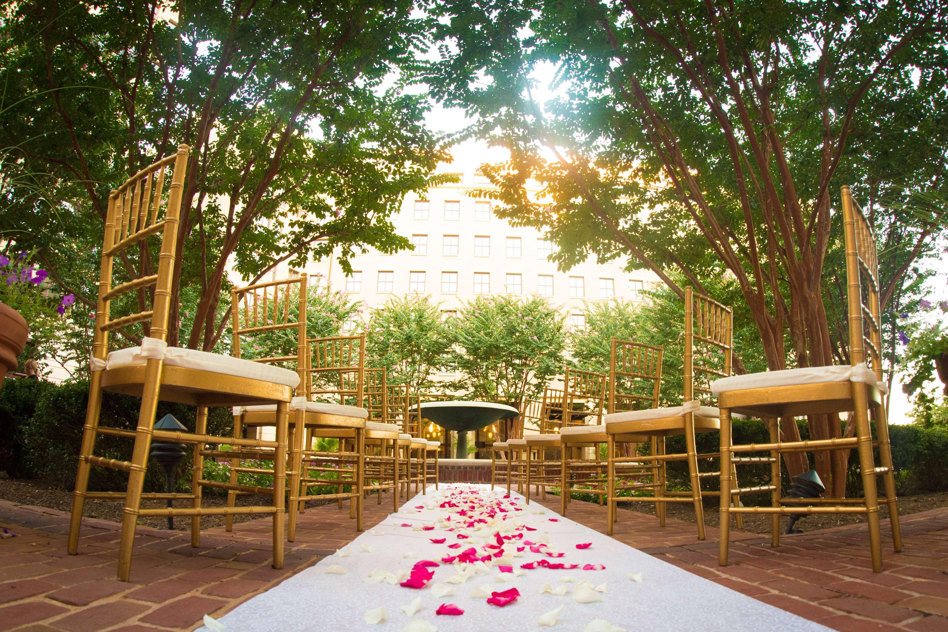 Embassy Suites By Hilton Alexandria Old Town Εξωτερικό φωτογραφία