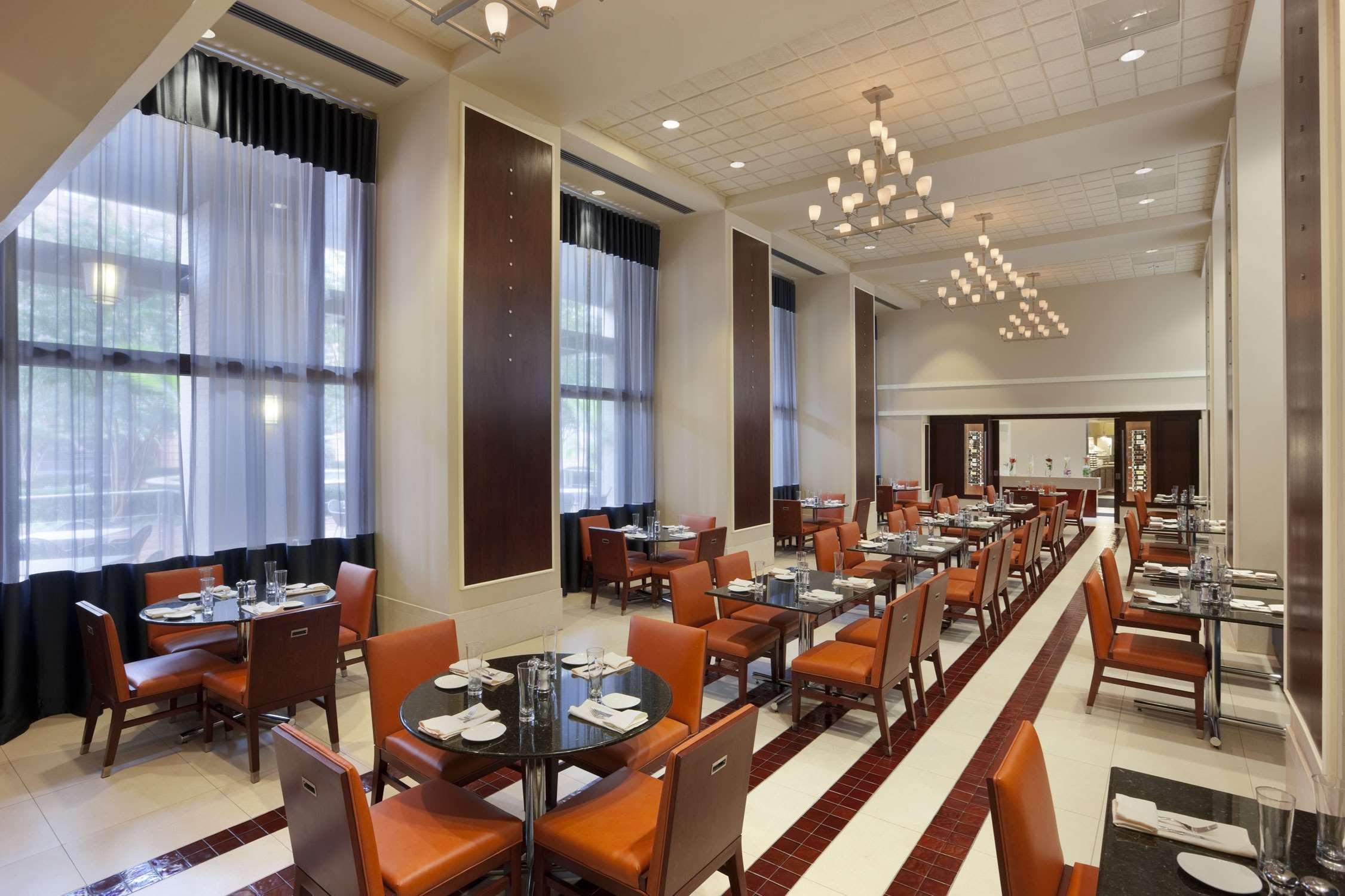 Embassy Suites By Hilton Alexandria Old Town Εξωτερικό φωτογραφία