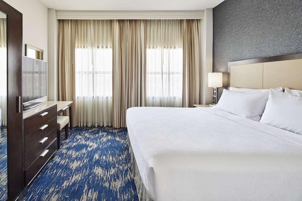 Embassy Suites By Hilton Alexandria Old Town Δωμάτιο φωτογραφία
