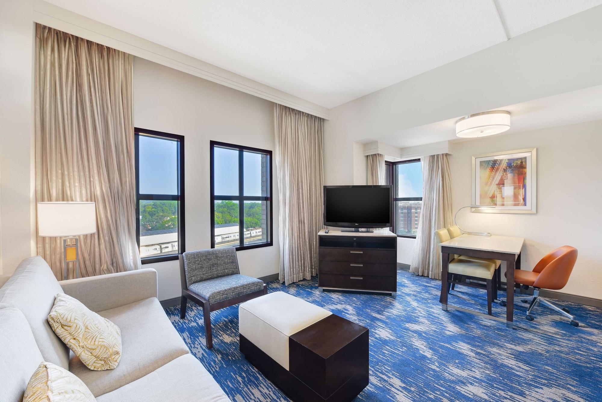 Embassy Suites By Hilton Alexandria Old Town Εξωτερικό φωτογραφία