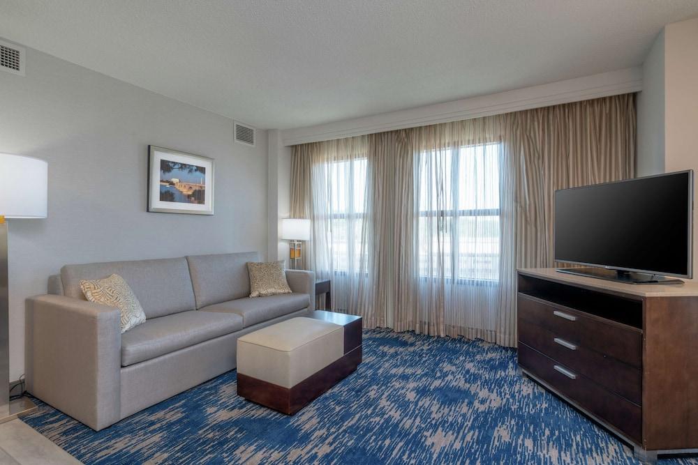 Embassy Suites By Hilton Alexandria Old Town Εξωτερικό φωτογραφία