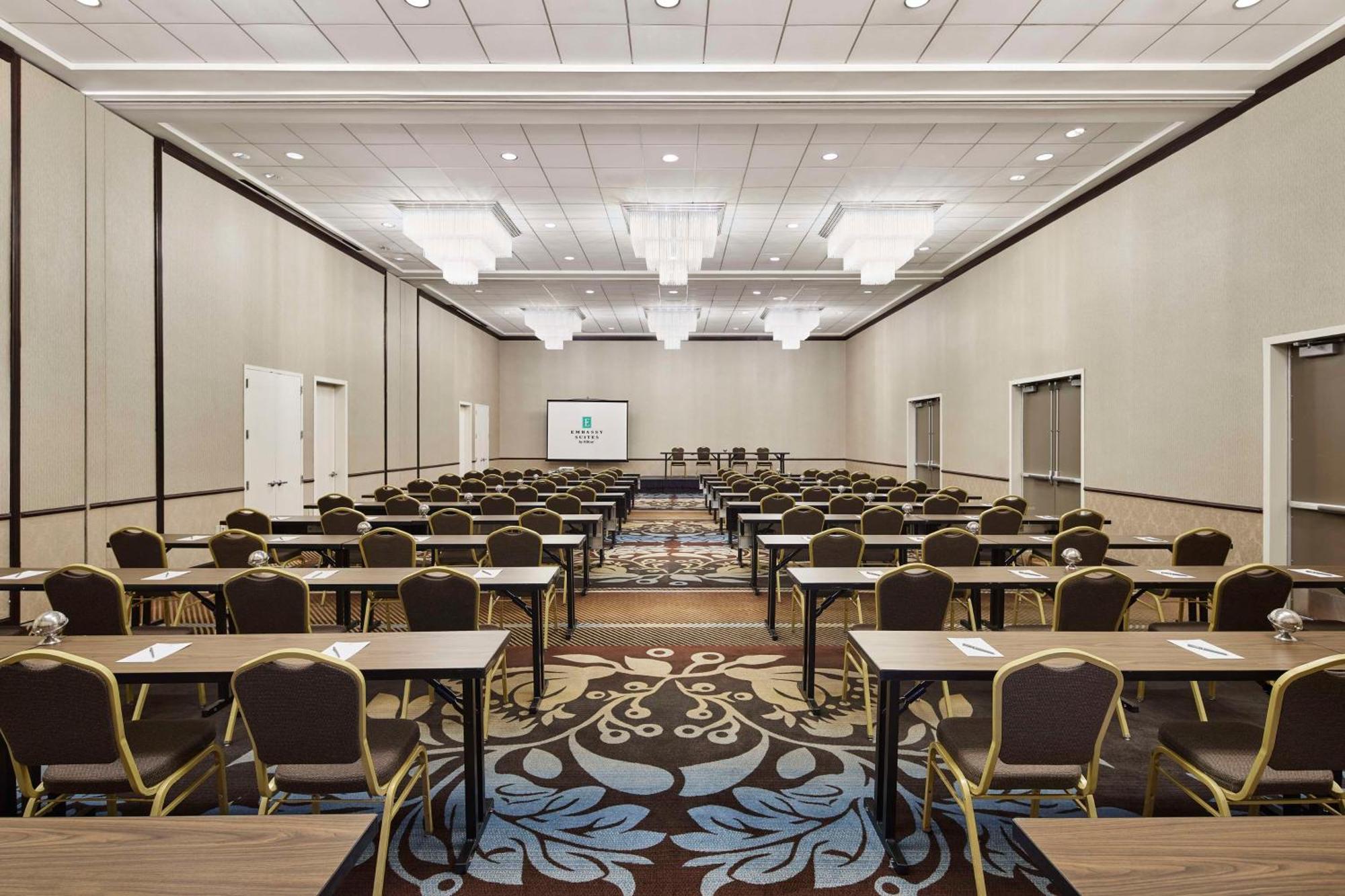 Embassy Suites By Hilton Alexandria Old Town Εξωτερικό φωτογραφία
