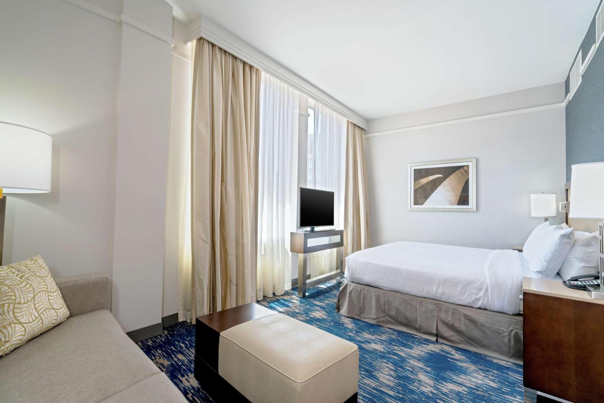 Embassy Suites By Hilton Alexandria Old Town Εξωτερικό φωτογραφία