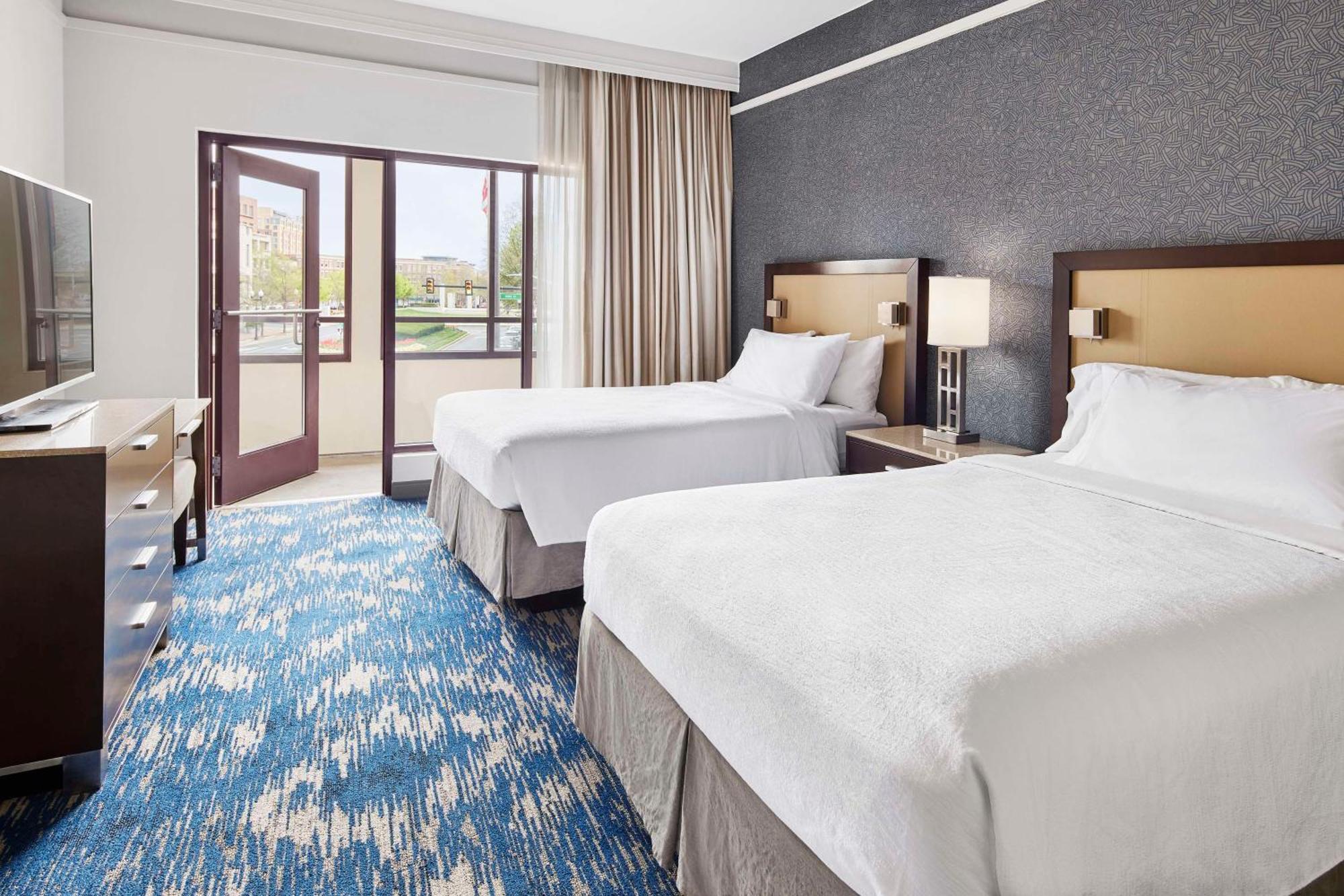 Embassy Suites By Hilton Alexandria Old Town Εξωτερικό φωτογραφία