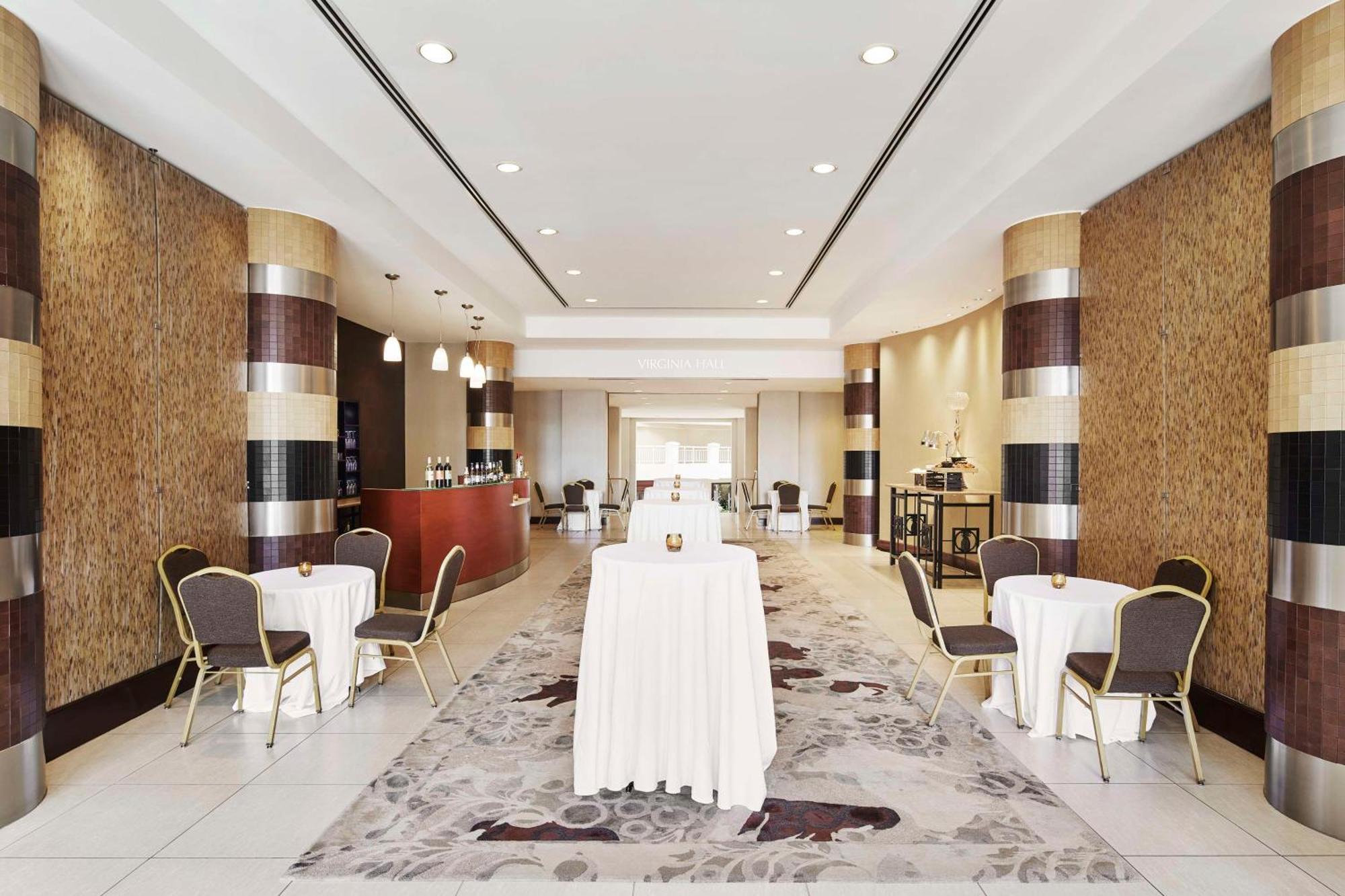 Embassy Suites By Hilton Alexandria Old Town Εξωτερικό φωτογραφία